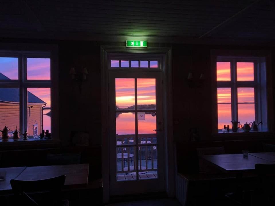 Englendingavik Homestay Borgarnes Bagian luar foto