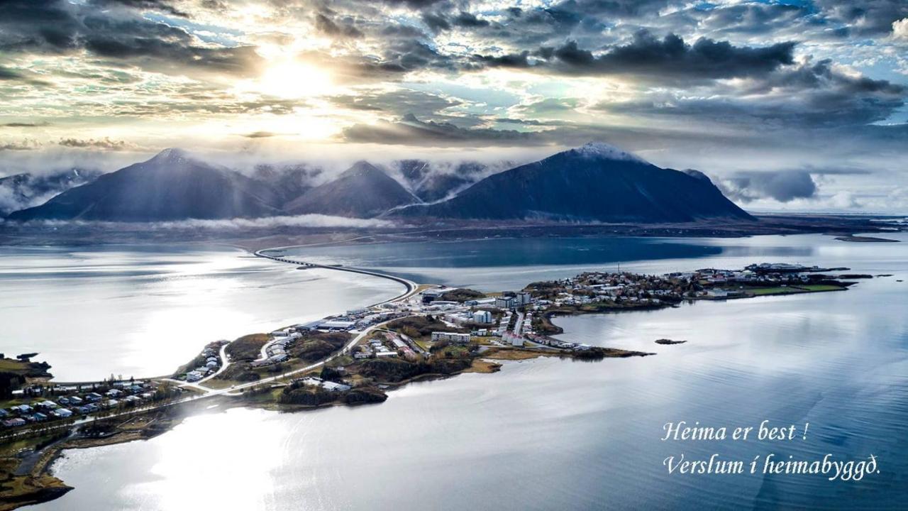 Englendingavik Homestay Borgarnes Bagian luar foto