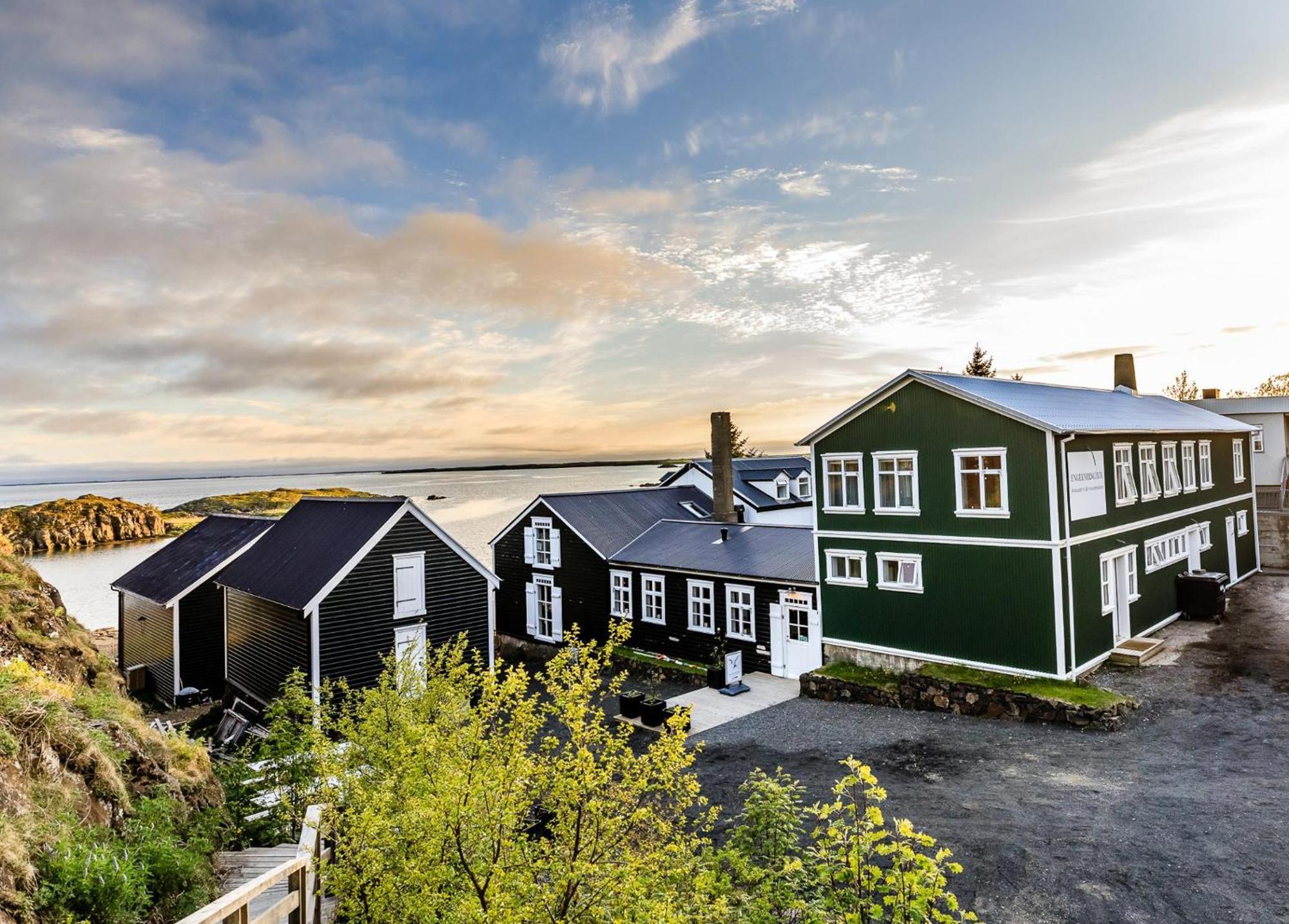 Englendingavik Homestay Borgarnes Bagian luar foto