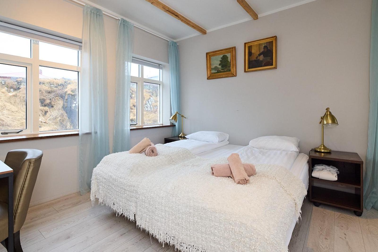 Englendingavik Homestay Borgarnes Bagian luar foto