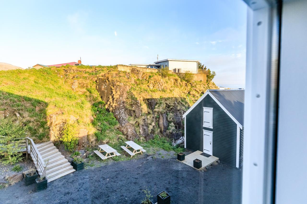Englendingavik Homestay Borgarnes Bagian luar foto